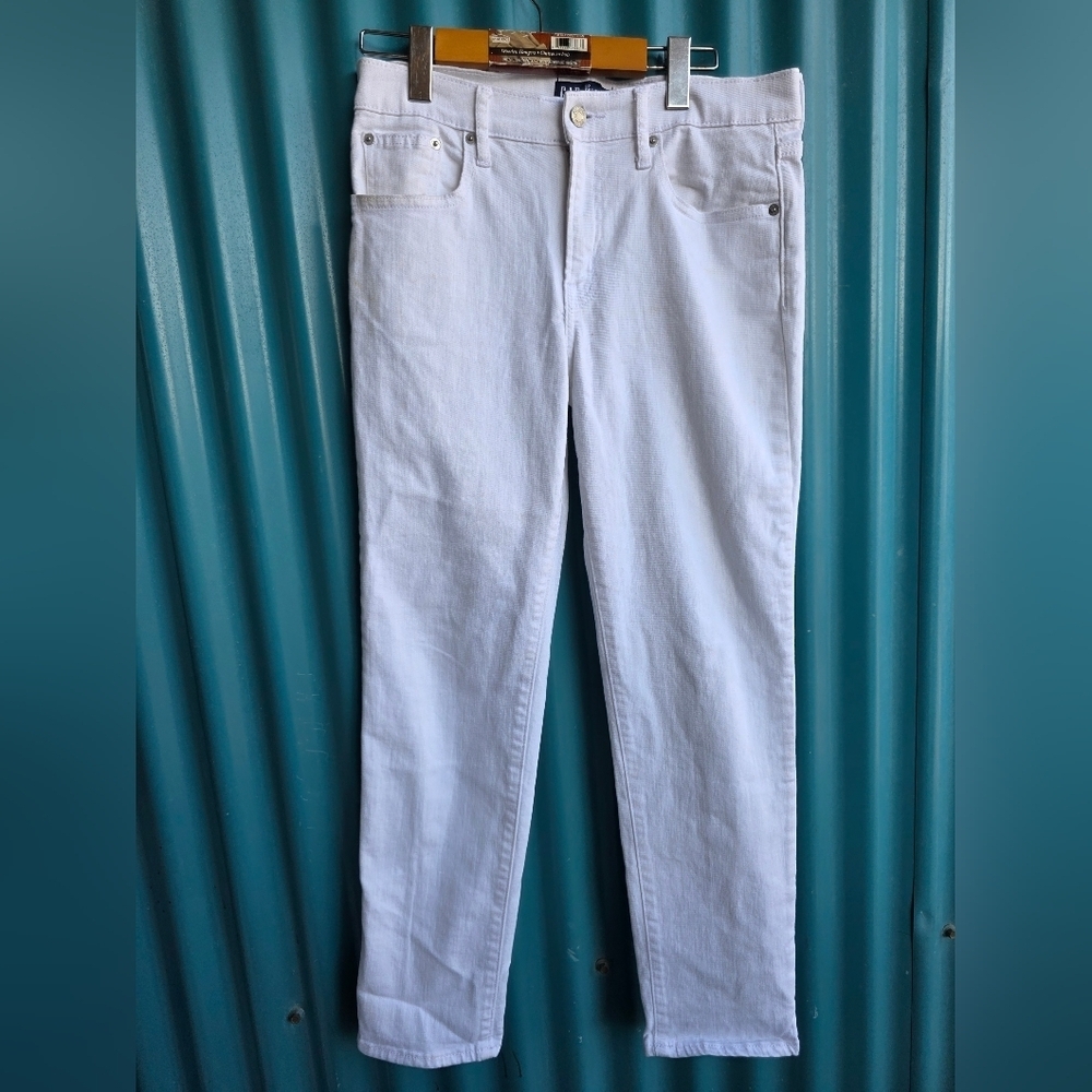 GAP White Denim Girlfriend Jeans